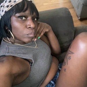 Meet your Posher, Taniqua